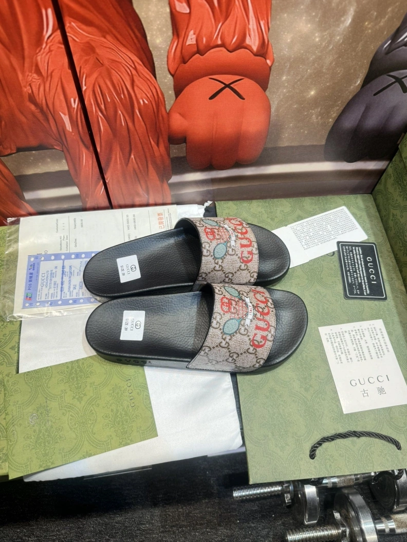 Gxccx Slippers Versatile 158254