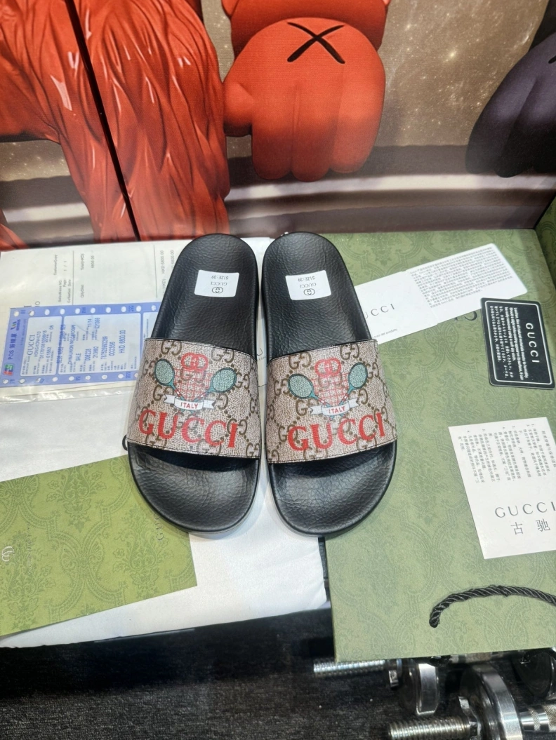 Gxccx Slippers Versatile 158254