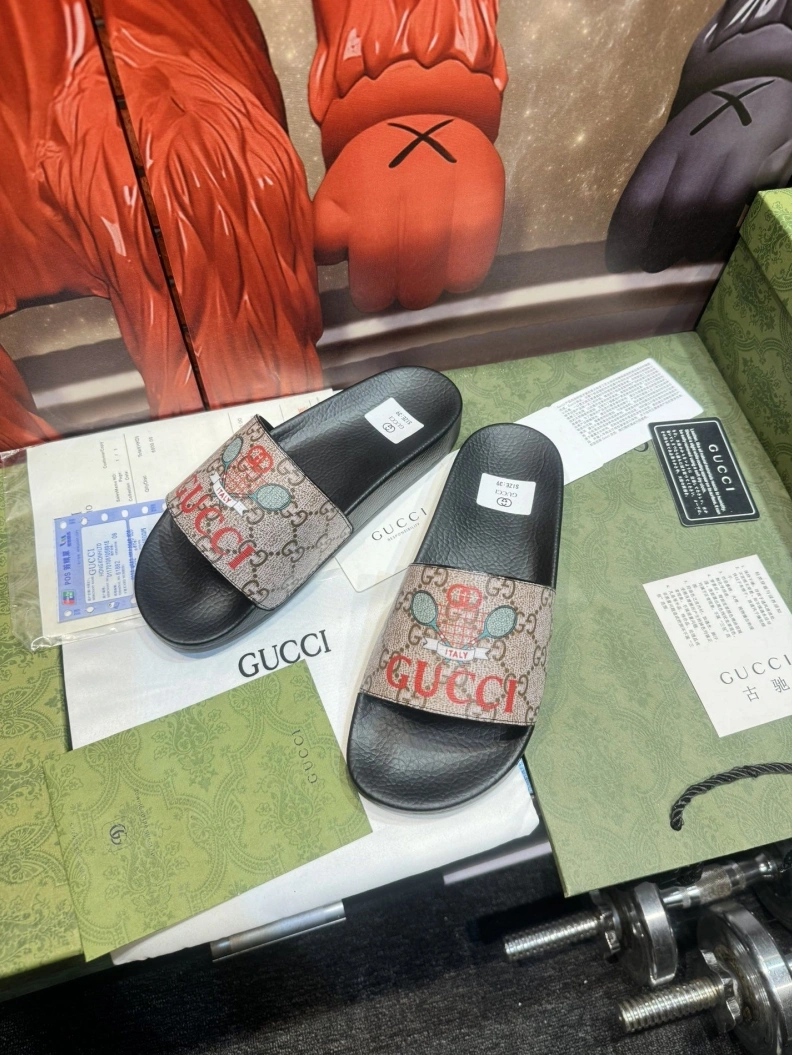 Gxccx Slippers Versatile 158254