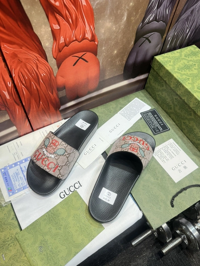 Gxccx Slippers Versatile 158254
