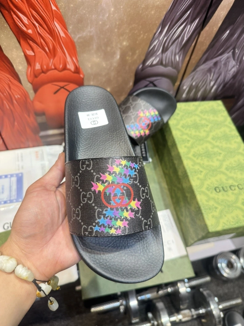 Minimalist Gxccx Slippers 158255