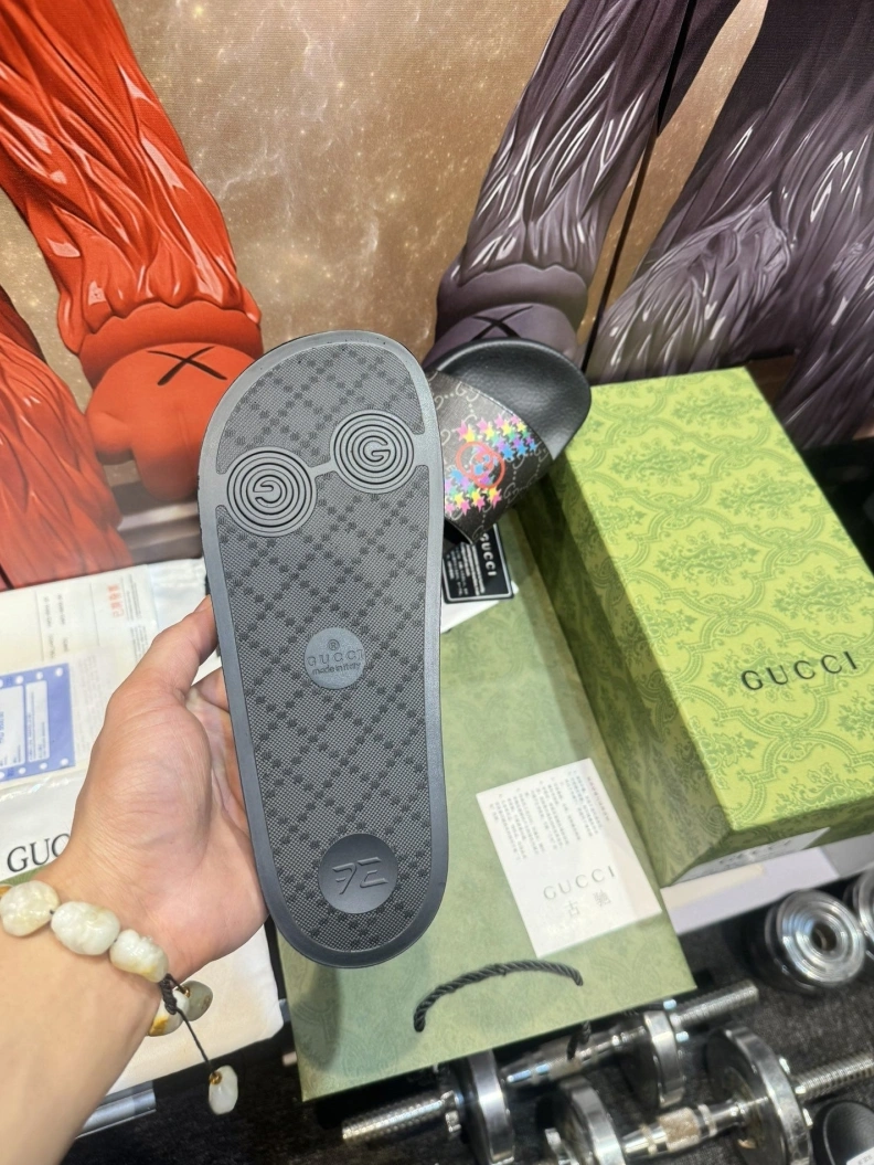 Minimalist Gxccx Slippers 158255