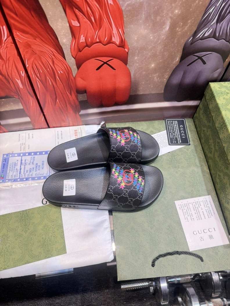 Minimalist Gxccx Slippers 158255