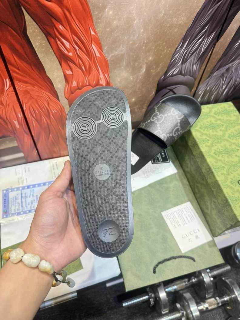 Gxccx Slippers Flexible 158251