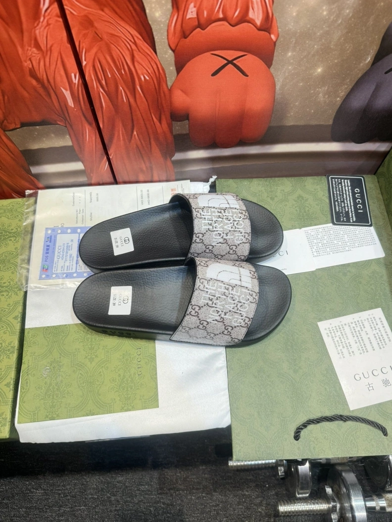 HighQuality Gxccx Slippers 158249