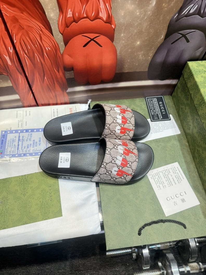 Trendsetting Gxccx Slippers 158247