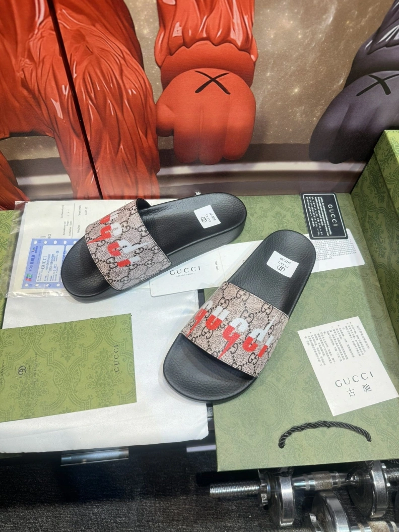 Trendsetting Gxccx Slippers 158247