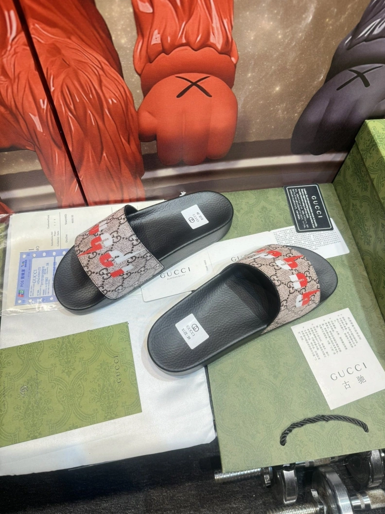Trendsetting Gxccx Slippers 158247