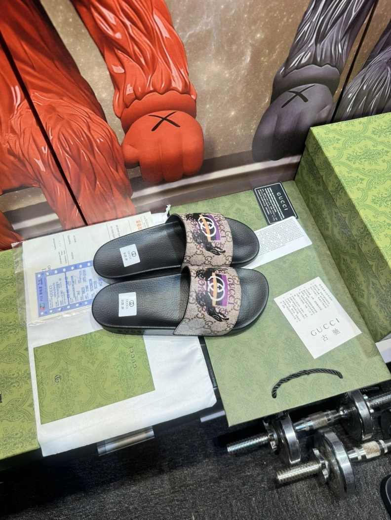 Vibrant Gxccx Slippers 158235
