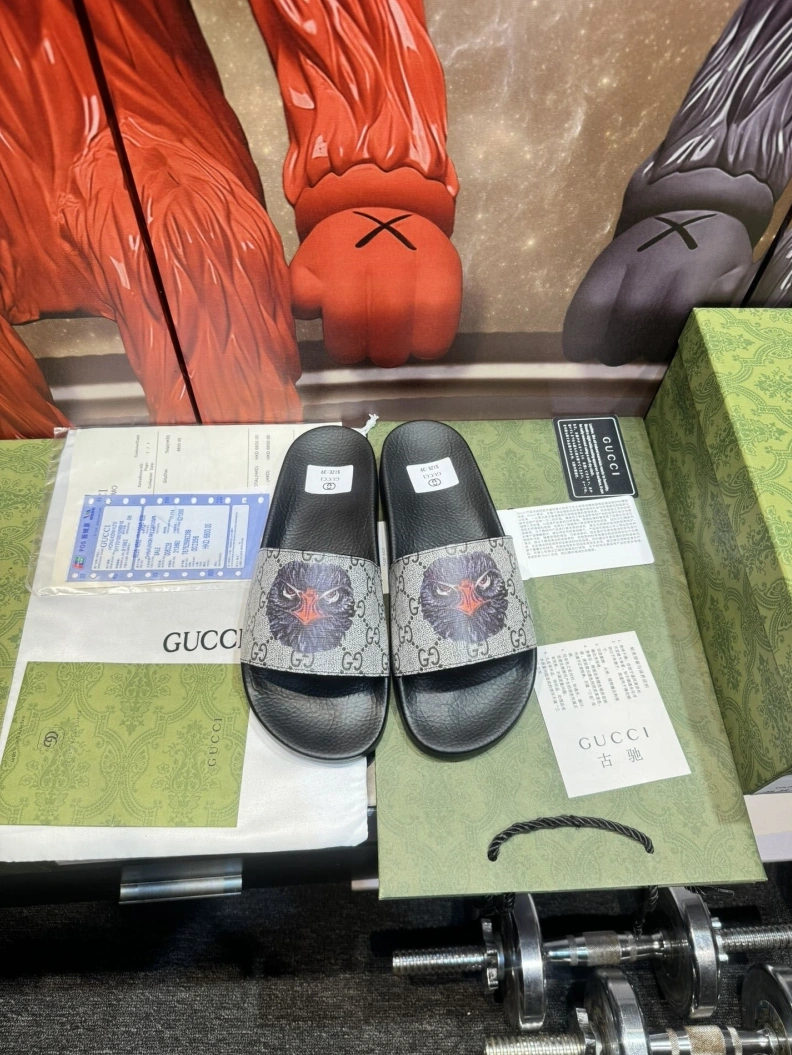 SportInspired Gxccx Slippers 158238