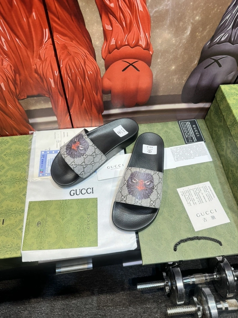 SportInspired Gxccx Slippers 158238