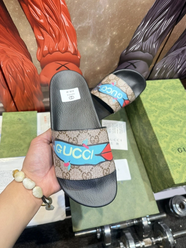 Durable Gxccx Slippers 158216