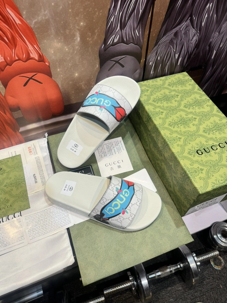 Gxccx Slippers Resilient 158213