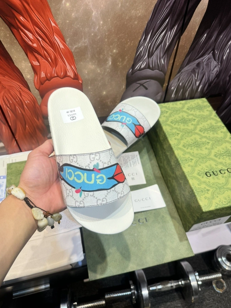 Gxccx Slippers Resilient 158213