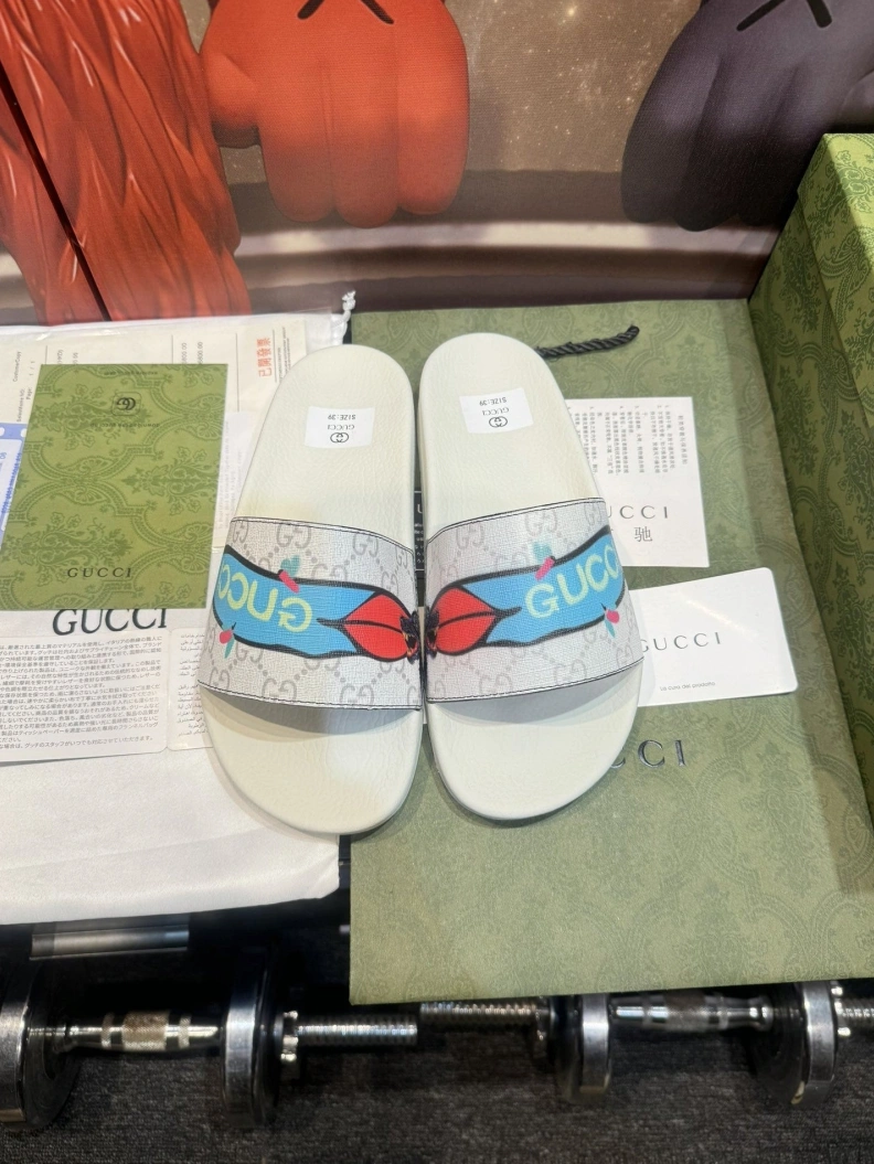 Gxccx Slippers Resilient 158213