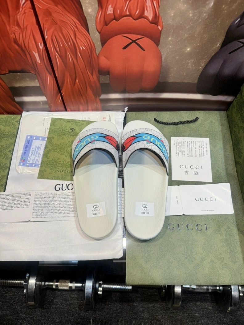 Gxccx Slippers Resilient 158213