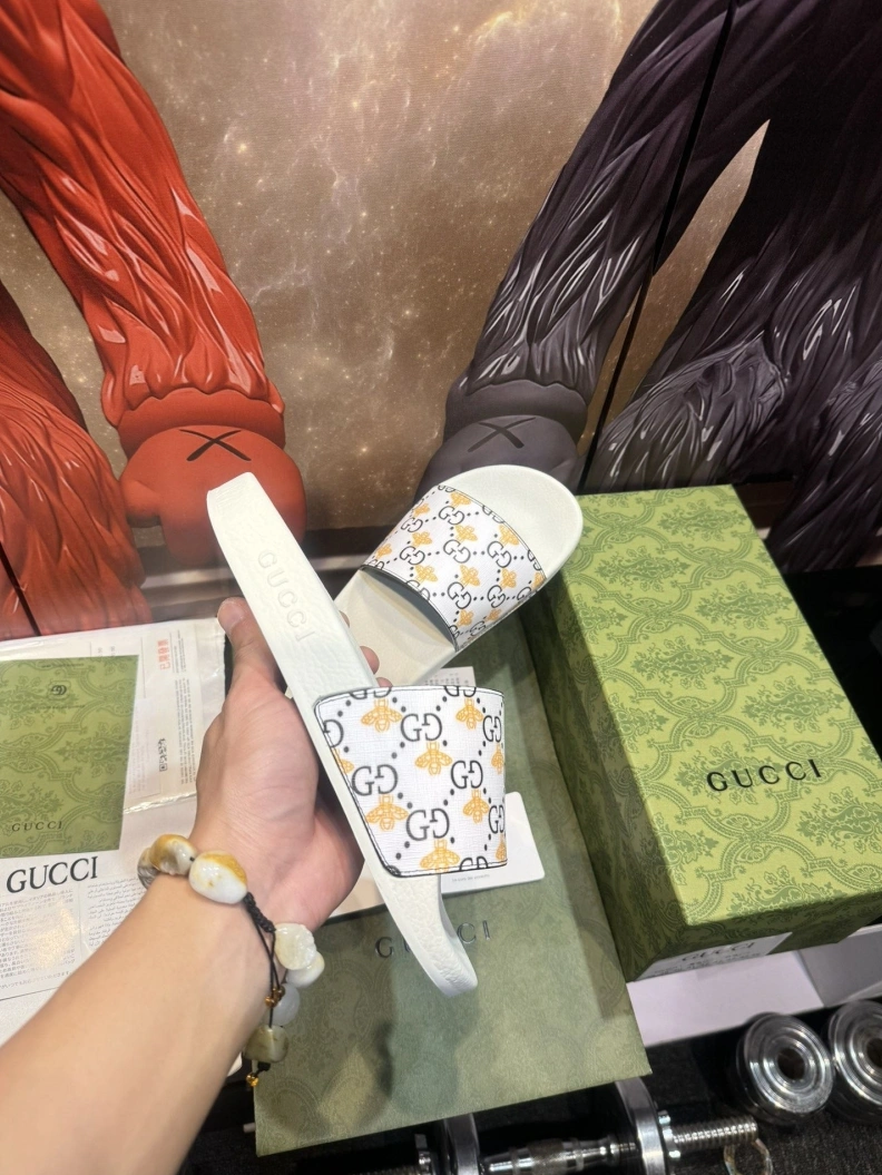 Sleek Gxccx Slippers 158217