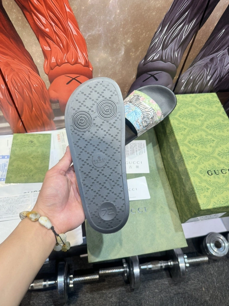 Durable Gxccx Slippers 158209
