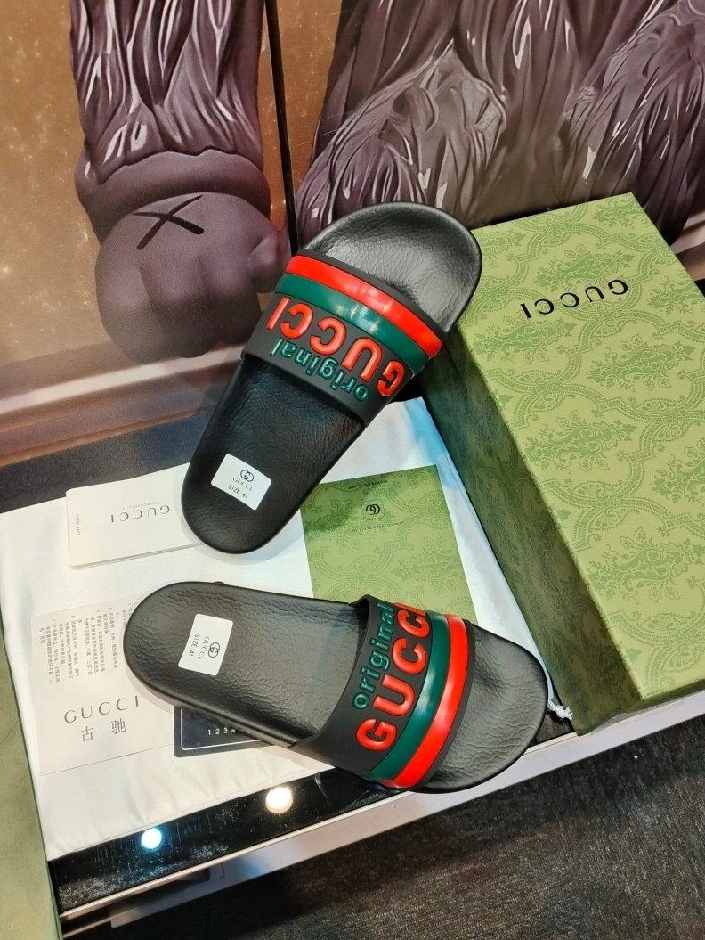 Elegant Gxccx Slippers 158181