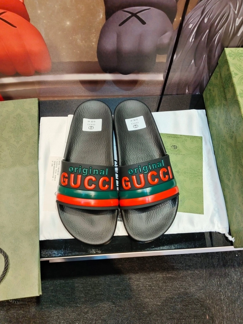 Elegant Gxccx Slippers 158181