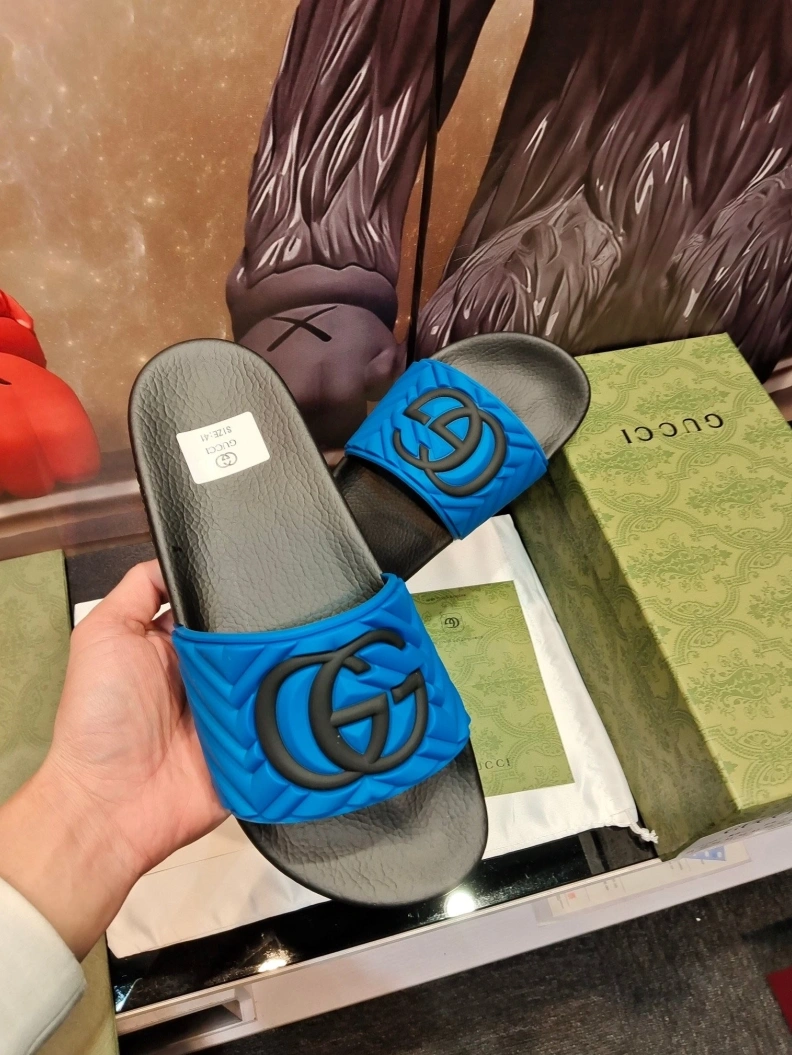 Minimalist Gxccx Slippers 158175