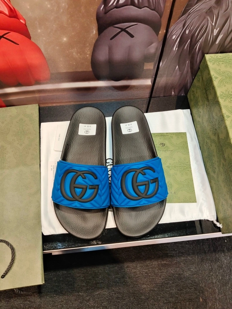 Minimalist Gxccx Slippers 158175