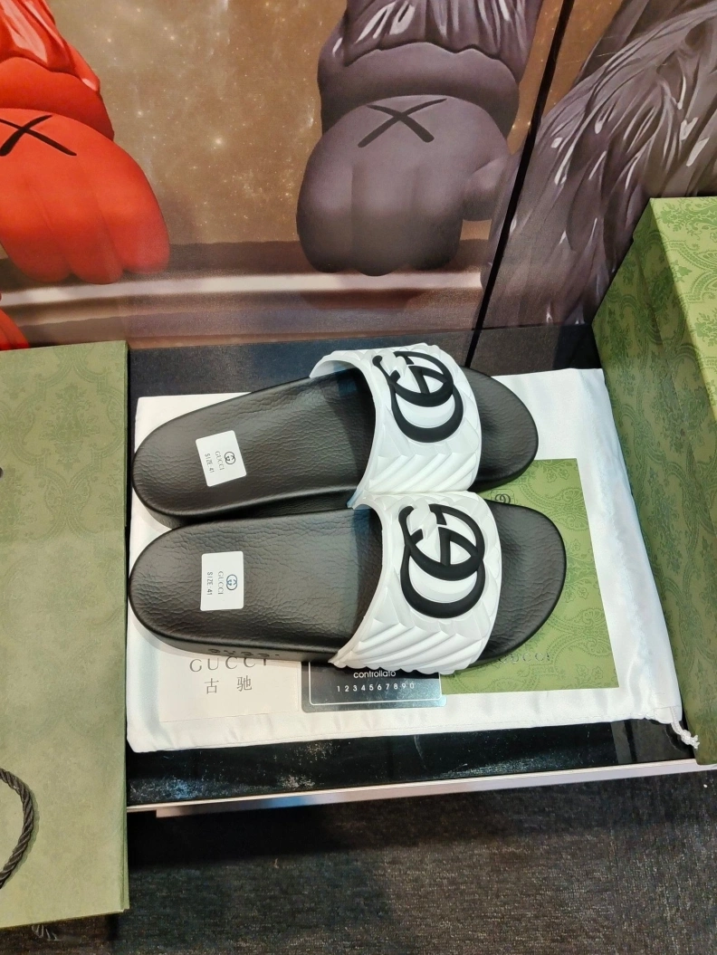 Durable Gxccx Slippers 158182
