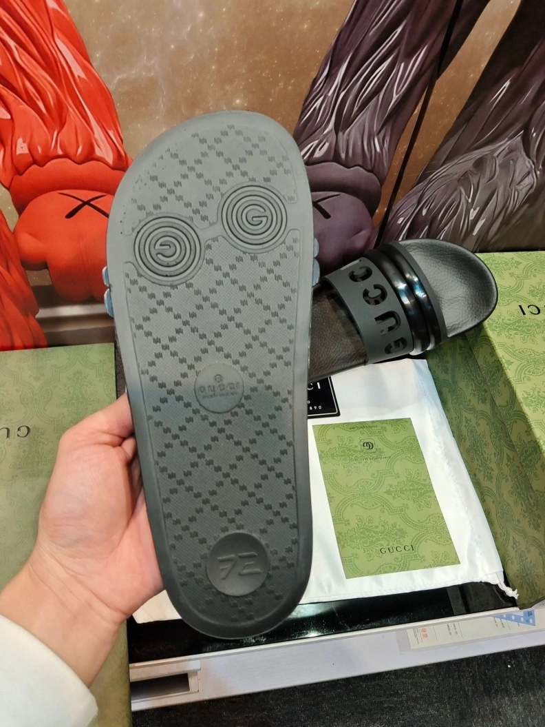 Versatile Gxccx Slippers 158193