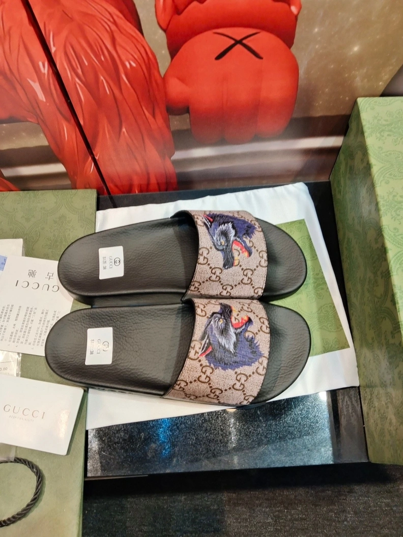Gxccx Slippers Timeless 158176