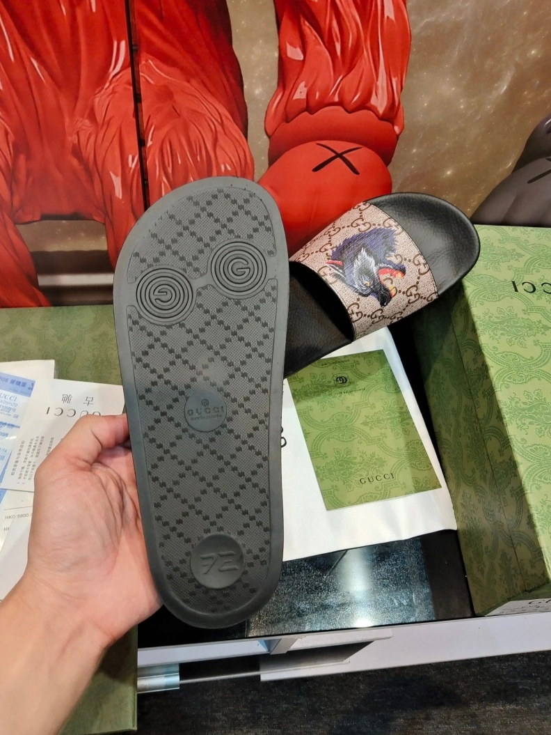 Gxccx Slippers Timeless 158176