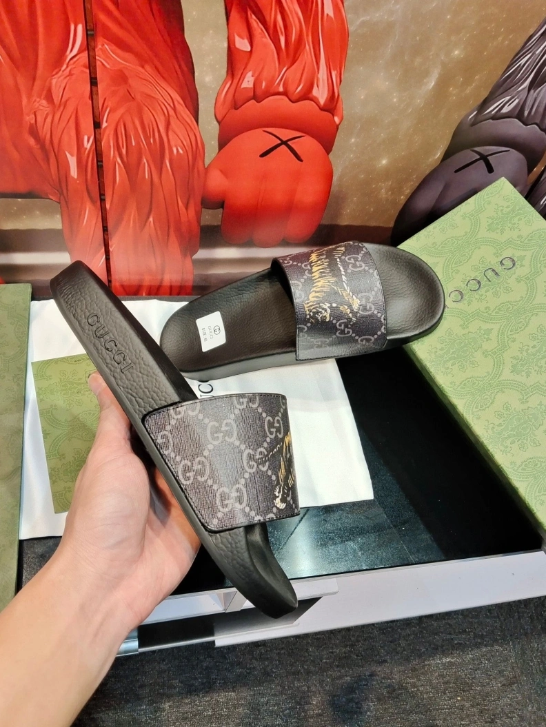 HighQuality Gxccx Slippers 158174