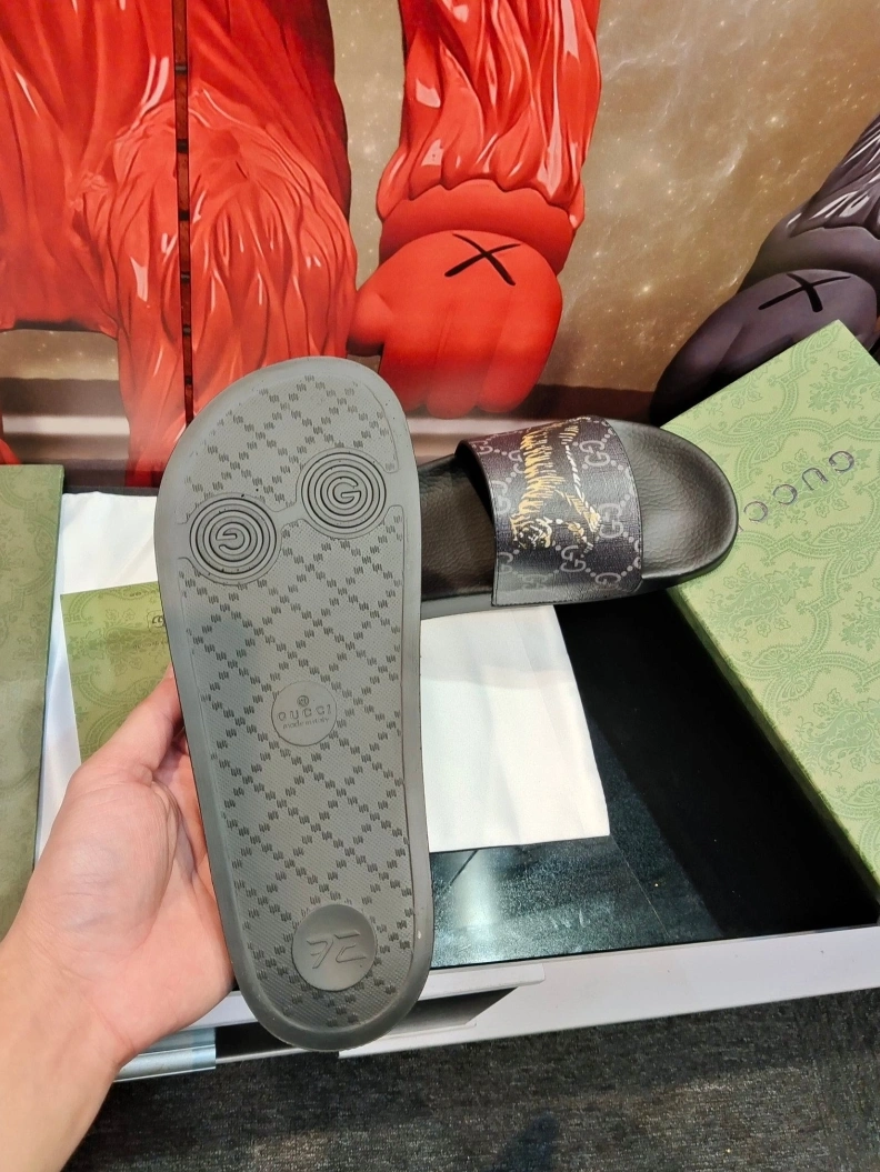 HighQuality Gxccx Slippers 158174