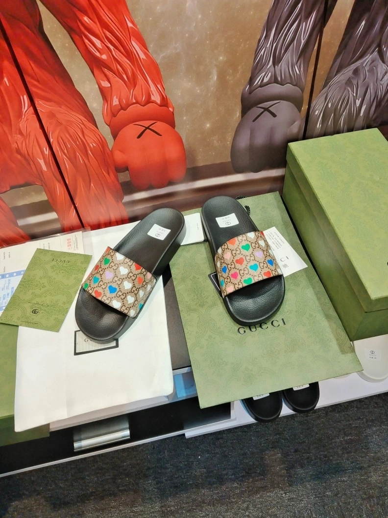 ModernLook Gxccx Slippers 158166