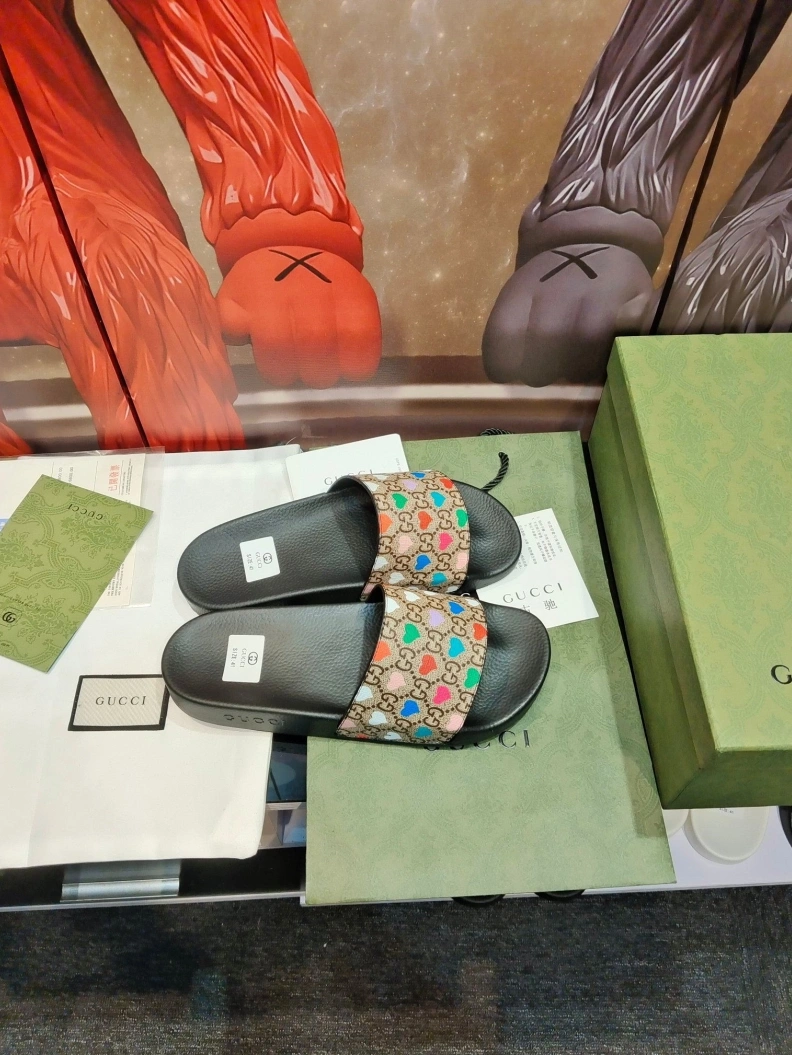 ModernLook Gxccx Slippers 158166