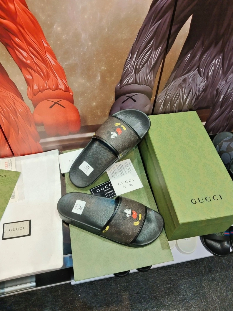 Unique Gxccx Slippers 158167