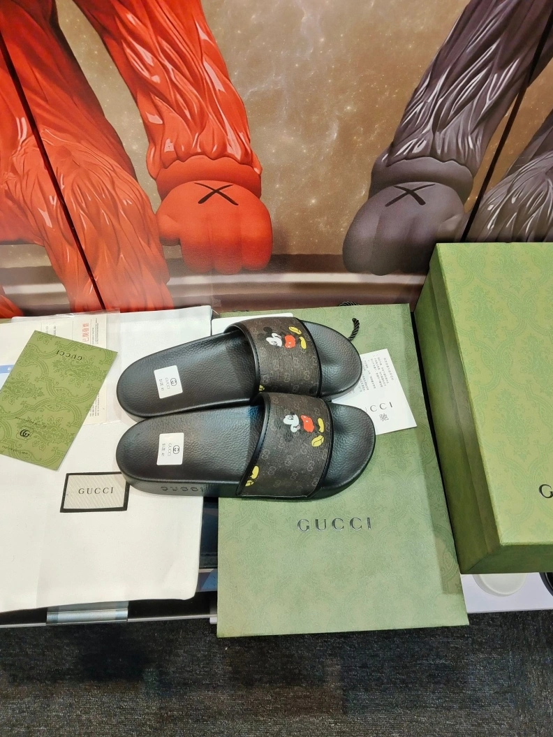 Unique Gxccx Slippers 158167