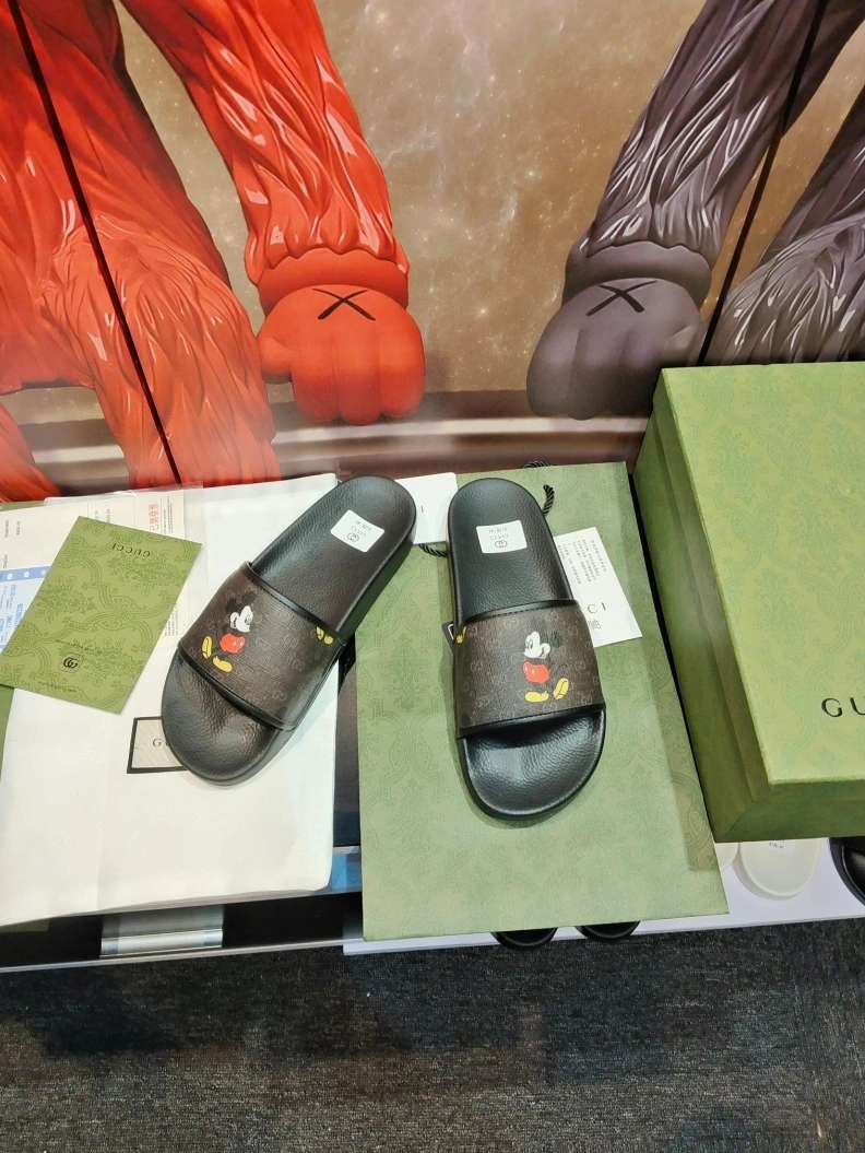 Unique Gxccx Slippers 158167