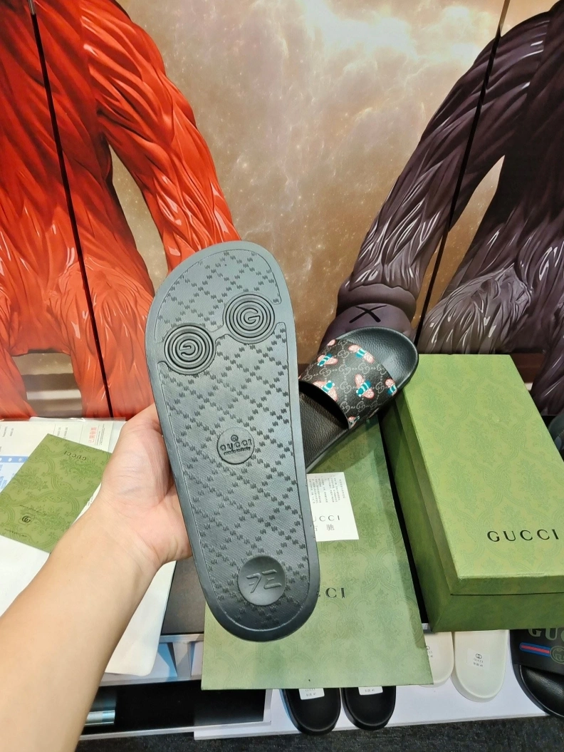 EyeCatching Gxccx Slippers 158163