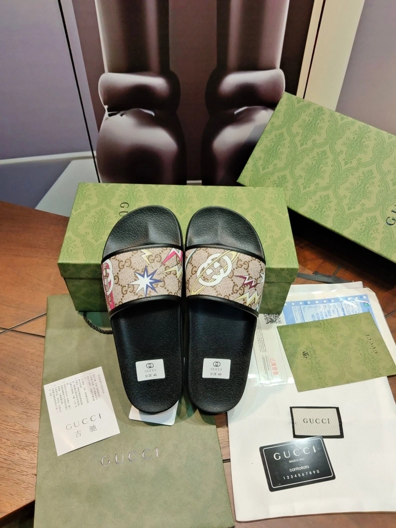 Functional Gxccx Slippers 158160