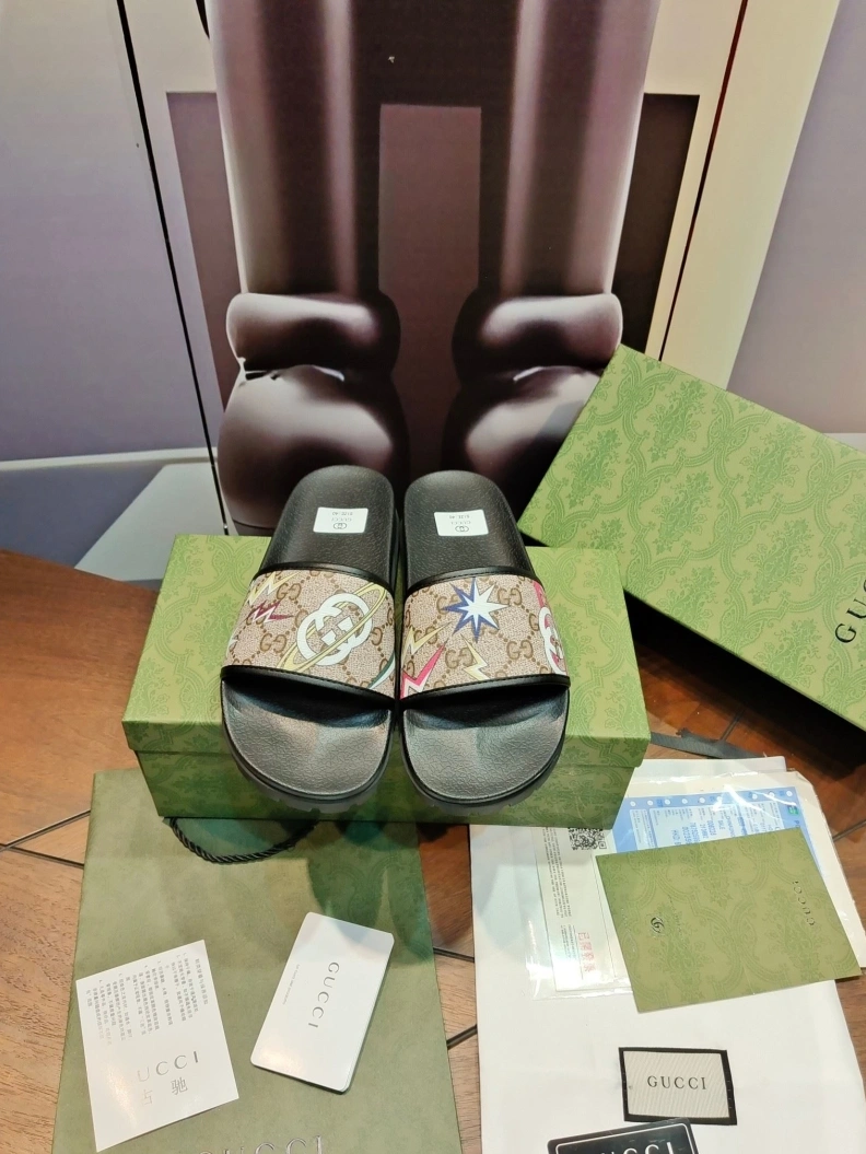 Functional Gxccx Slippers 158160