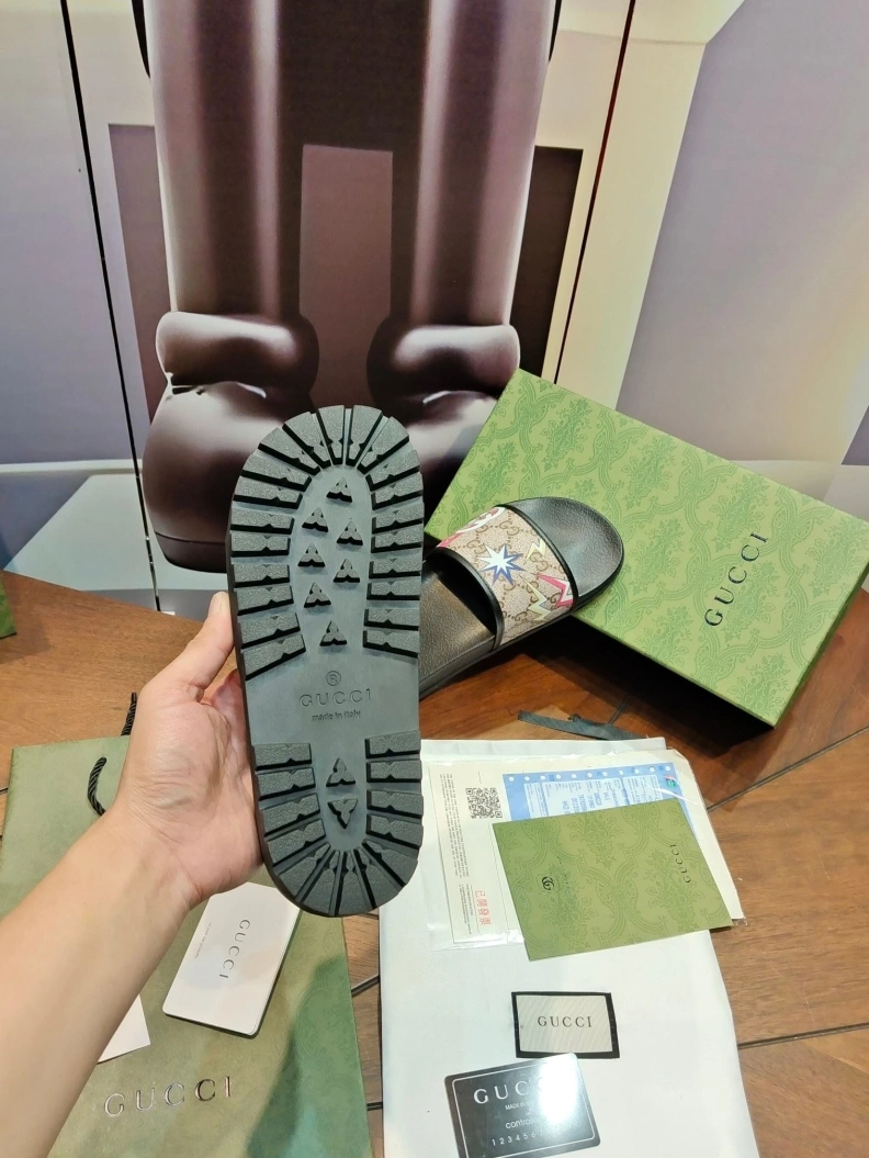 Functional Gxccx Slippers 158160