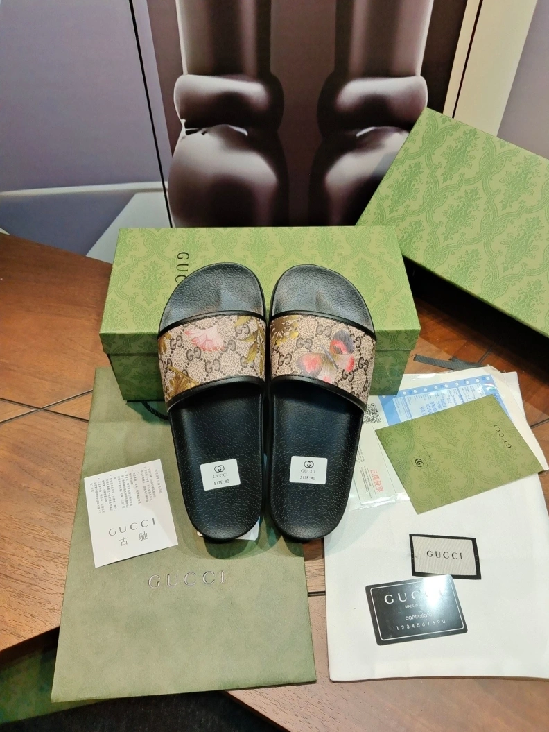 Cozy Gxccx Slippers 158155
