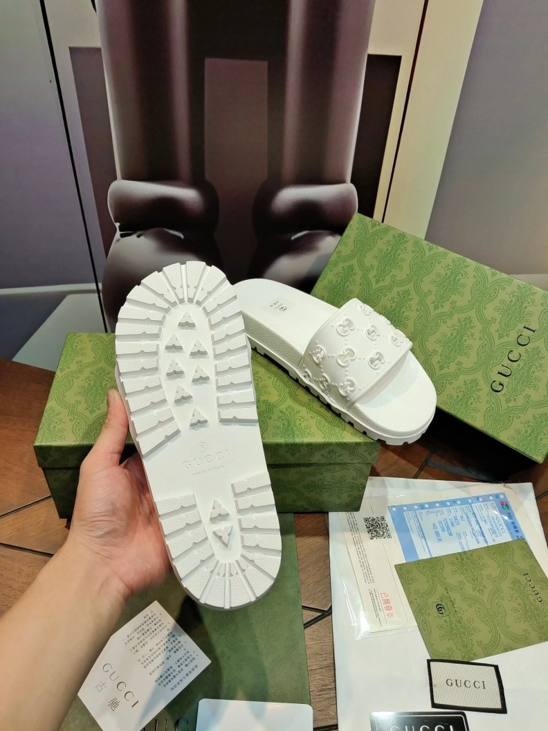Efficient Gxccx Slippers 158134