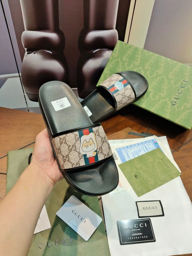 Sleek Gxccx Slippers 158144