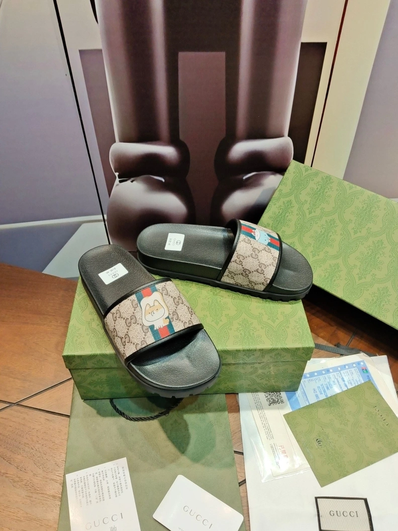 Sleek Gxccx Slippers 158144