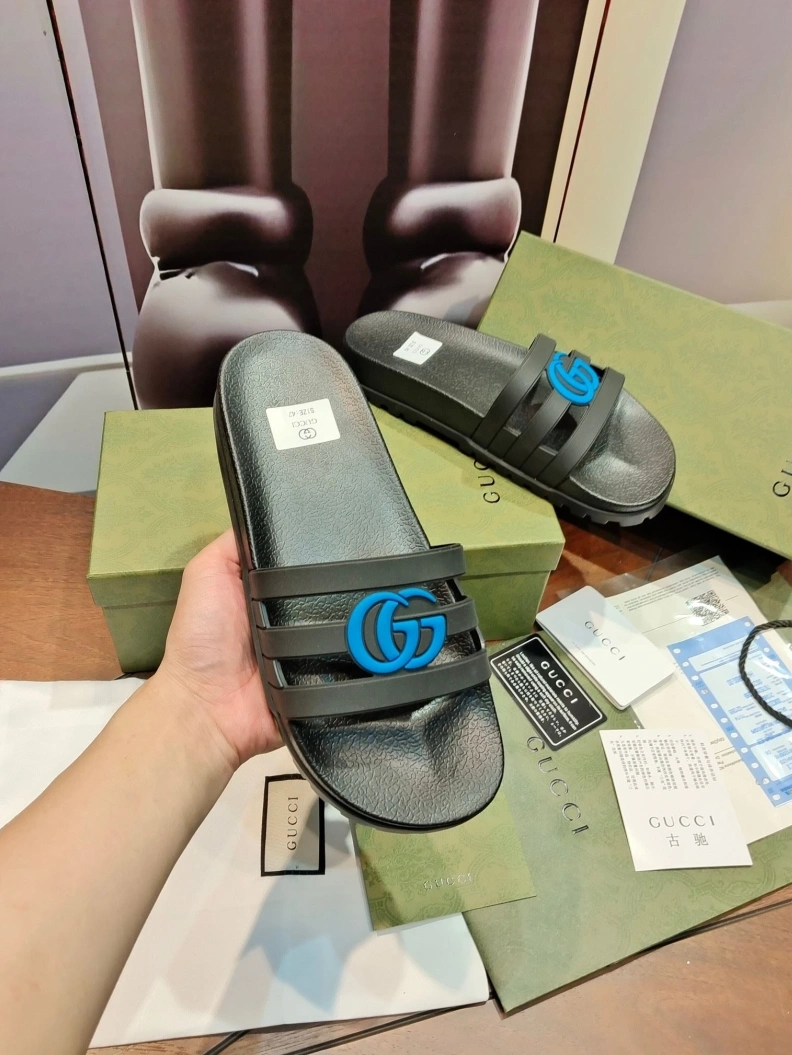 Resilient Gxccx Slippers 158131