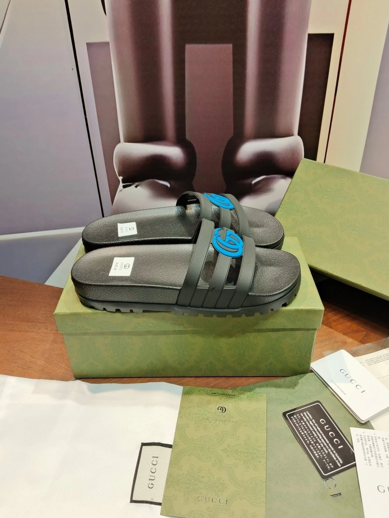 Resilient Gxccx Slippers 158131