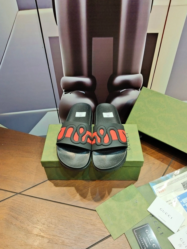 Fashionable Gxccx Slippers 158125
