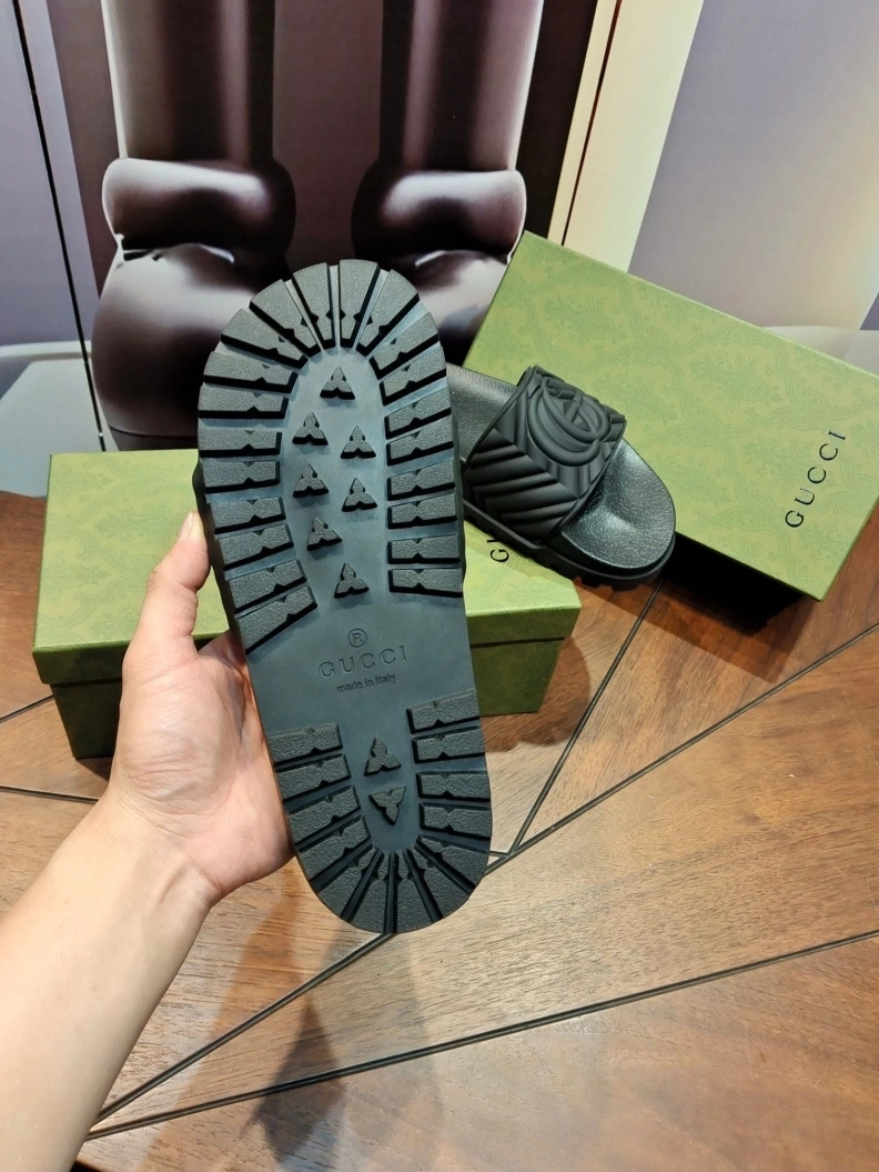 Elegant Gxccx Slippers 158133