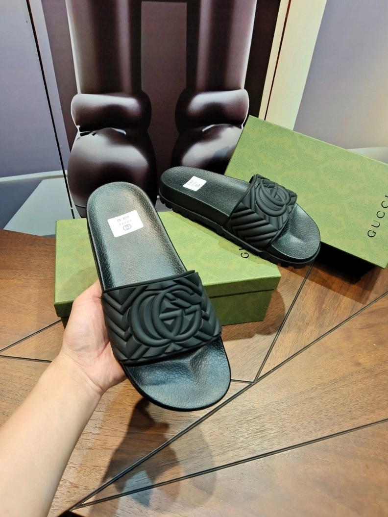 Elegant Gxccx Slippers 158133